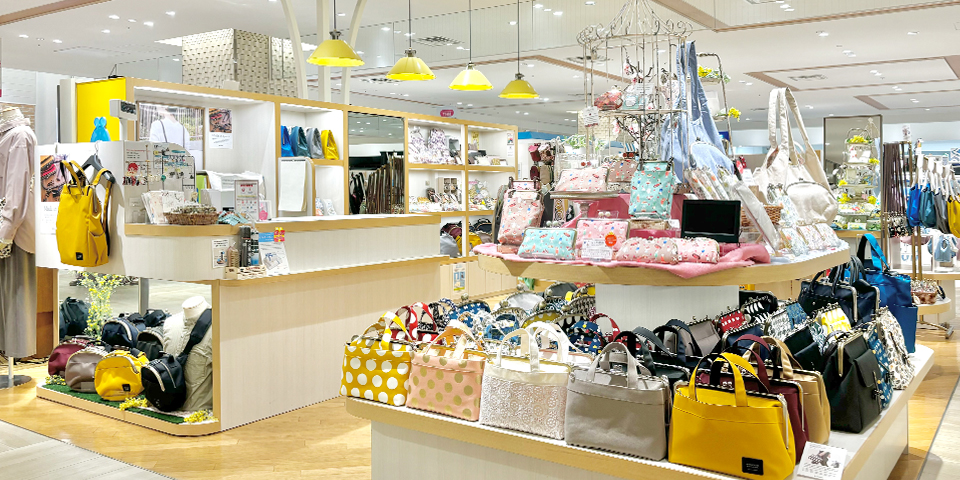 AYANOKOJI タカシマヤ ゲートタワーモール店 写真1